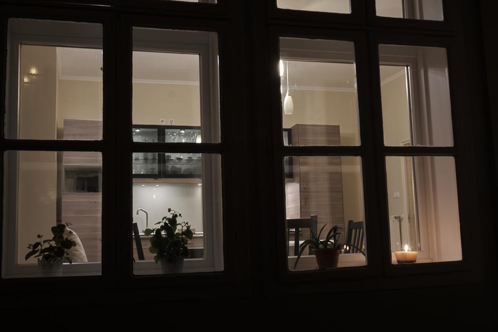 Karolyi Garden | Hostaid Apartment บูดาเปสต์ ภายนอก รูปภาพ